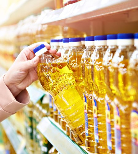 Sunflower oil in the store